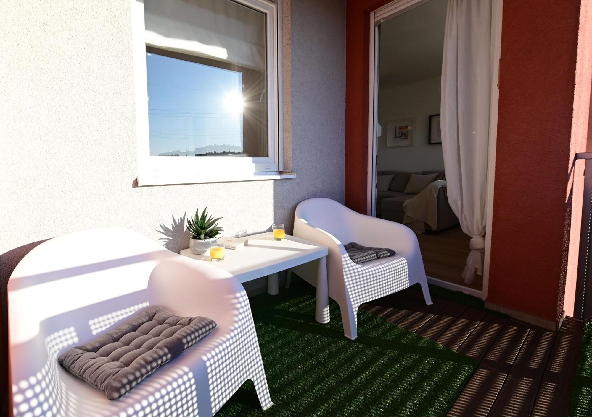 Delux Apartment La Arena With Private Garage Zagreb Exterior photo